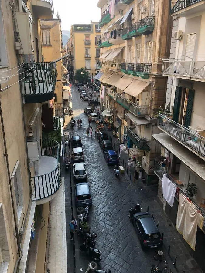 Spaccanapoli 22 Italy